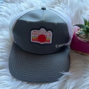 Canon Camera White & Grey Gray Trucker Hat
